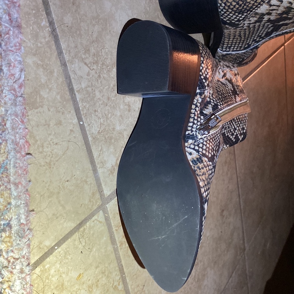 Excellent condition Treasure&Bond Natalie Boot. - Picture 3 of 3
